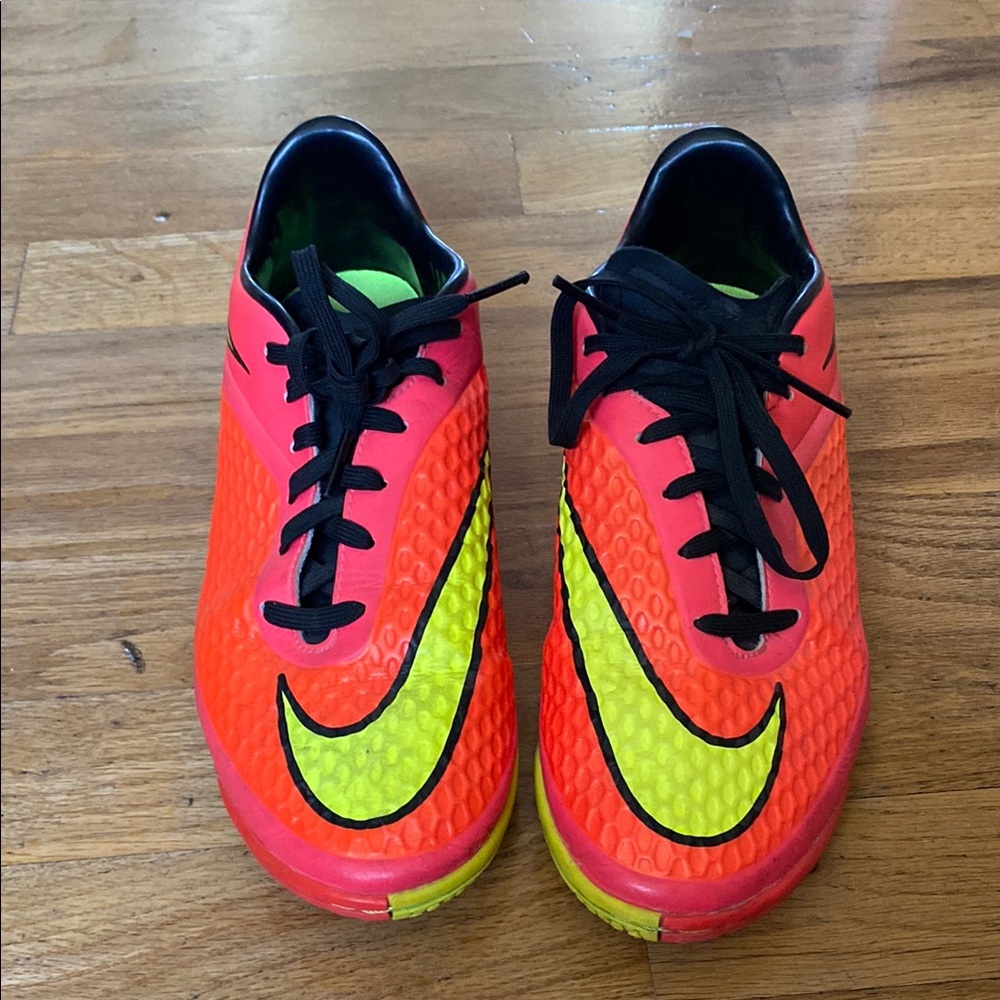Women’s Nike size 7.5 running or soccer shoes